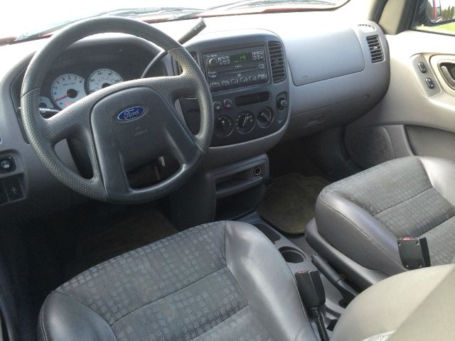 Ford Escape 2001 photo 1
