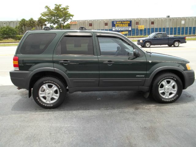 Ford Escape 2001 photo 2