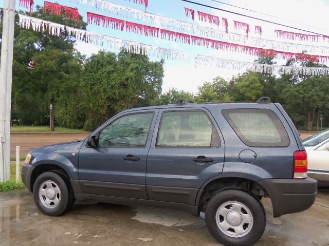 Ford Escape 2001 photo 1