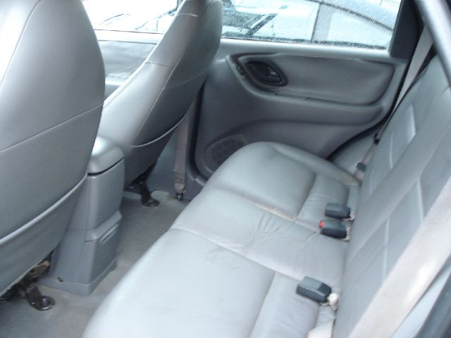 Ford Escape 2001 photo 2