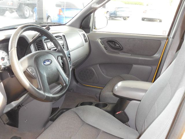 Ford Escape 2001 photo 3