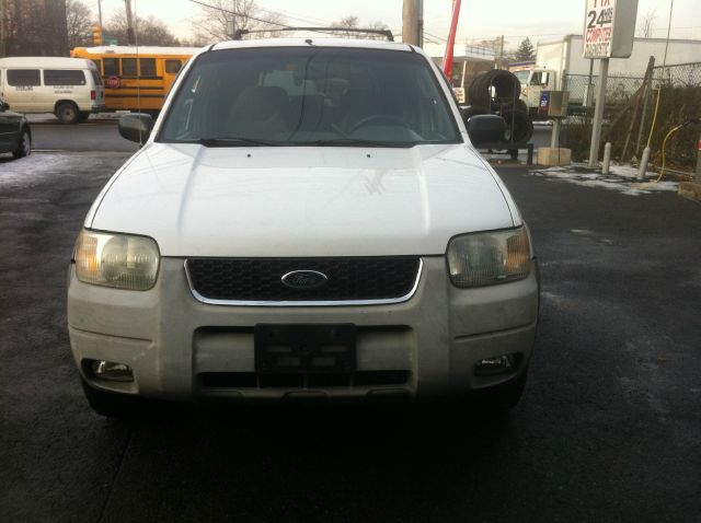 Ford Escape 2001 photo 1
