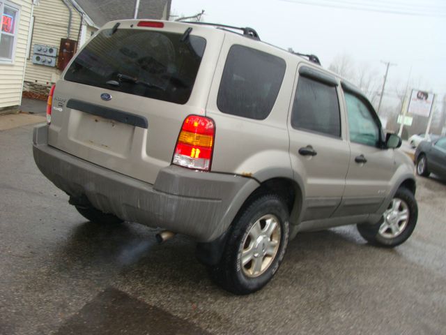 Ford Escape 2001 photo 1