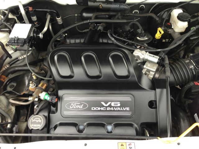 Ford Escape 2002 photo 12