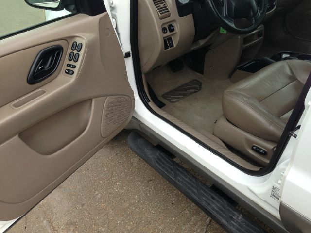Ford Escape 2002 photo 15