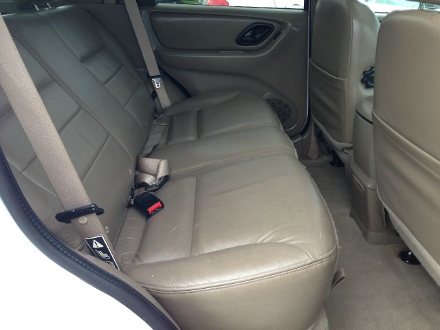 Ford Escape 2002 photo 24