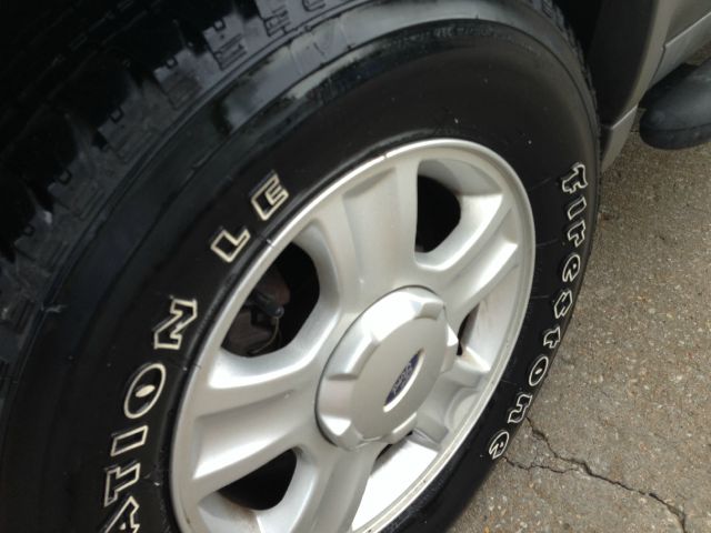 Ford Escape 2002 photo 9