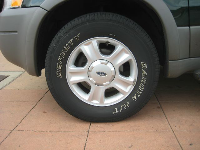 Ford Escape 2002 photo 2