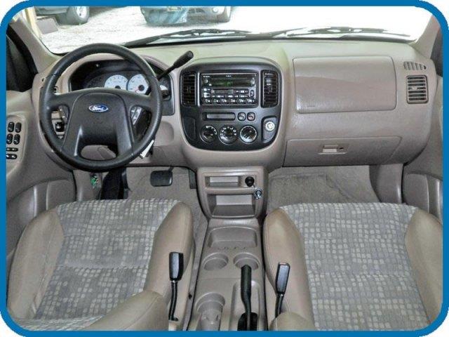 Ford Escape 2002 photo 1