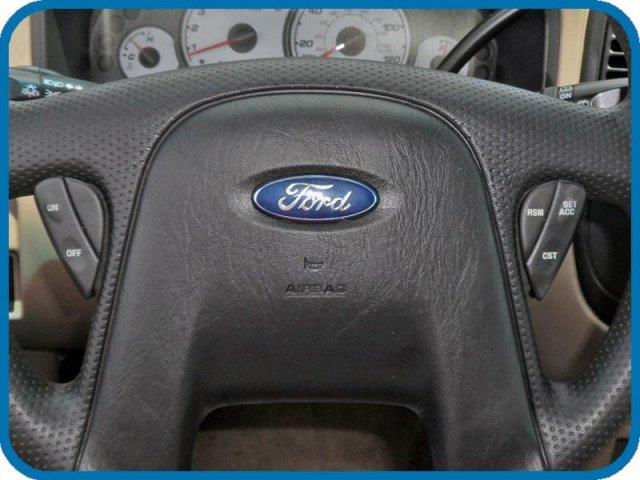 Ford Escape 2002 photo 12