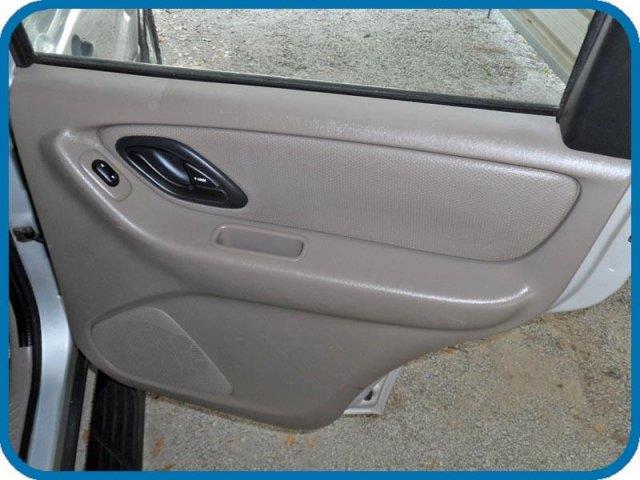 Ford Escape 2002 photo 8