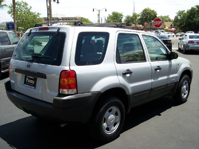 Ford Escape 2002 photo 3