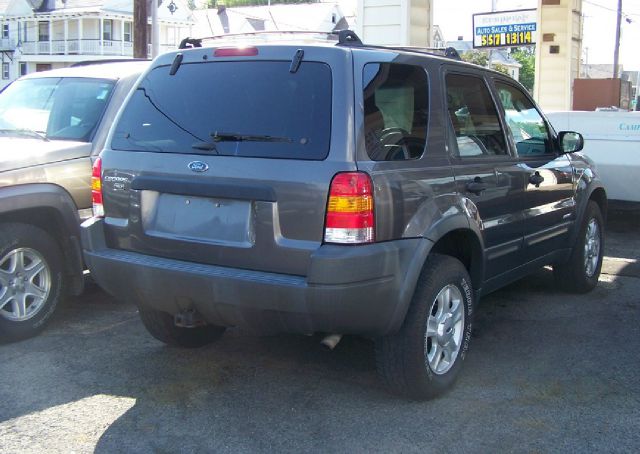 Ford Escape 2002 photo 1