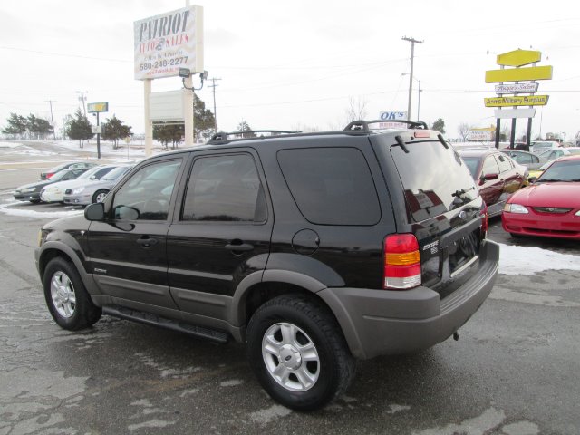 Ford Escape 2002 photo 1