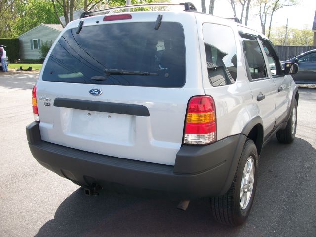 Ford Escape 2002 photo 2