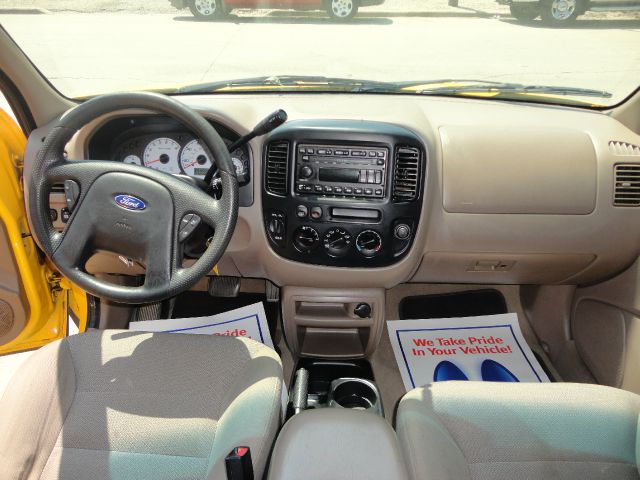 Ford Escape 2002 photo 2