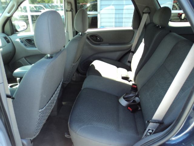 Ford Escape 2002 photo 1