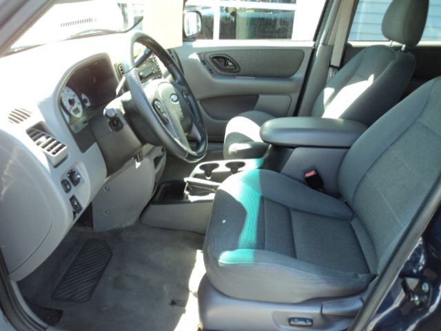 Ford Escape 2002 photo 16