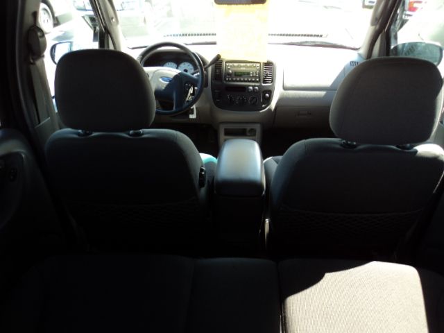 Ford Escape 2002 photo 19