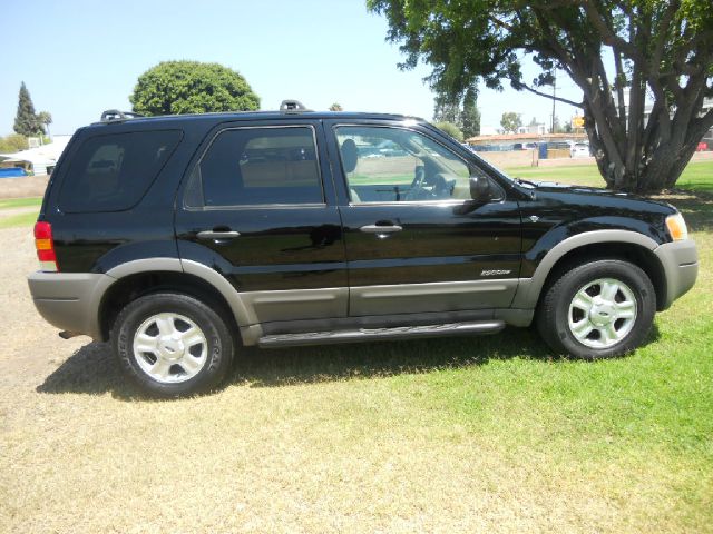 Ford Escape 2002 photo 1