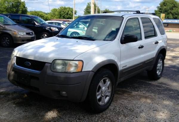 Ford Escape 2002 photo 1