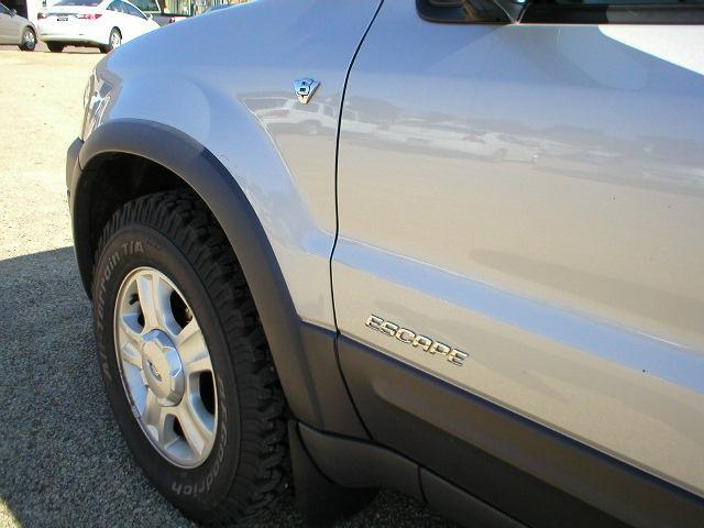 Ford Escape 2002 photo 2