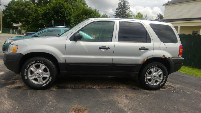 Ford Escape 2003 photo 2