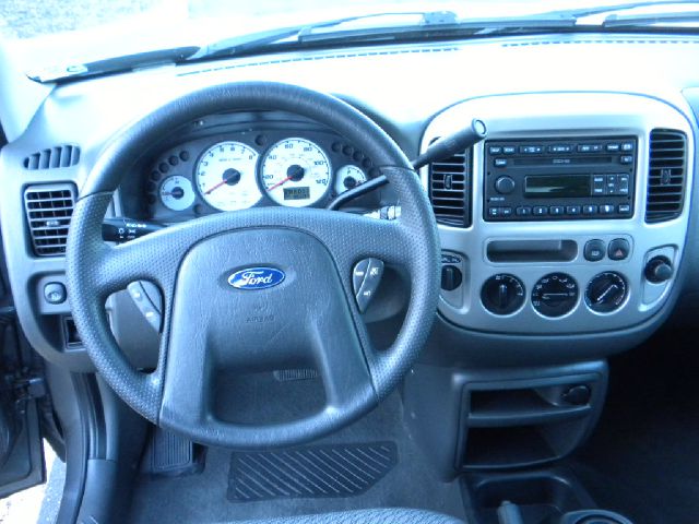 Ford Escape 2003 photo 39