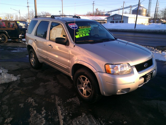 Ford Escape 2003 photo 1