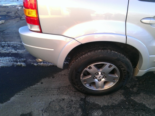 Ford Escape 2003 photo 2