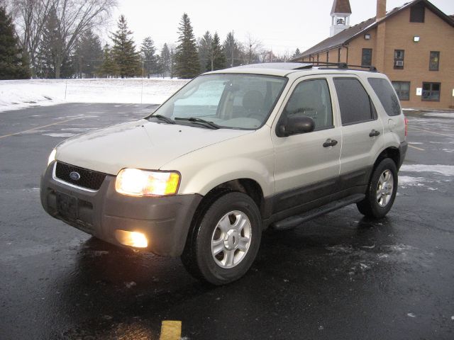 Ford Escape 2003 photo 1