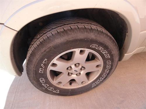 Ford Escape 2003 photo 2