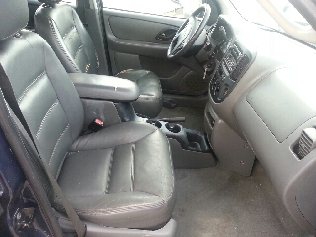 Ford Escape 2003 photo 1