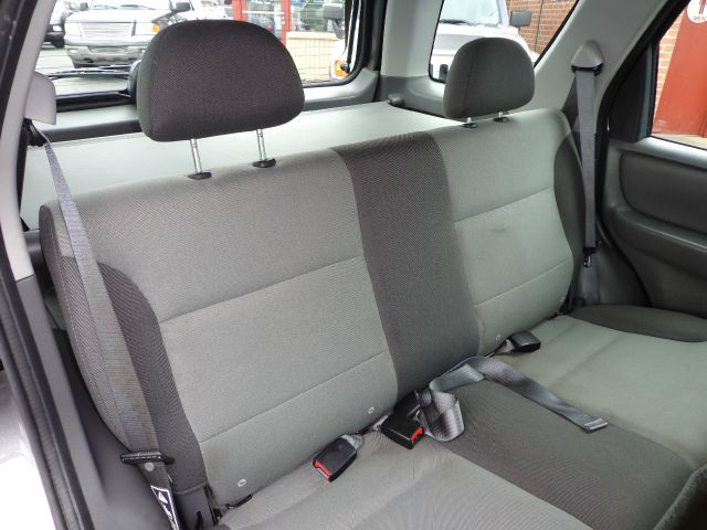 Ford Escape 2003 photo 20