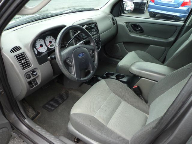 Ford Escape 2003 photo 22