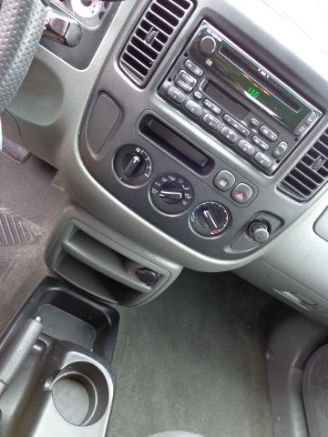 Ford Escape 2003 photo 8