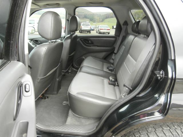 Ford Escape 2003 photo 2