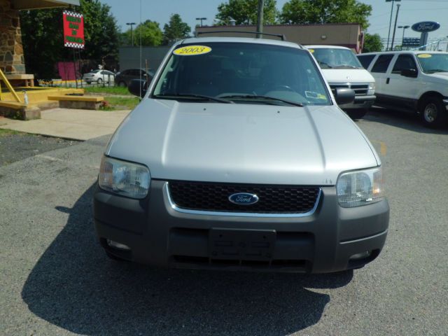 Ford Escape 2003 photo 1