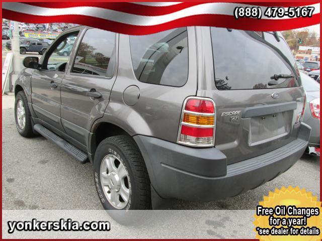 Ford Escape 2003 photo 2