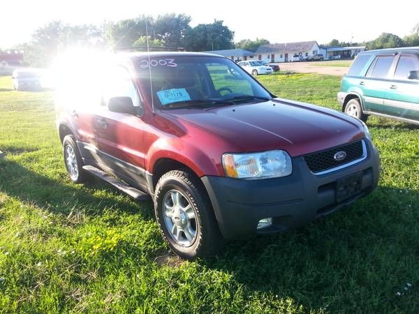 Ford Escape 2003 photo 2