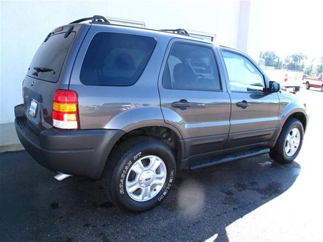 Ford Escape 2003 photo 2