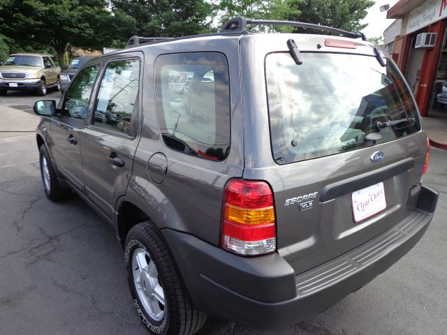 Ford Escape 2003 photo 2