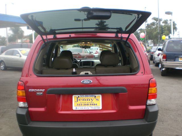 Ford Escape 4dr Sdn 2.4L FWD SUV