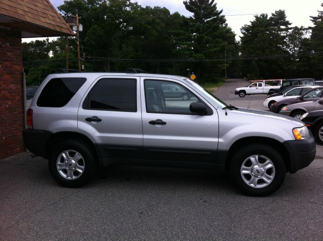 Ford Escape 2003 photo 2