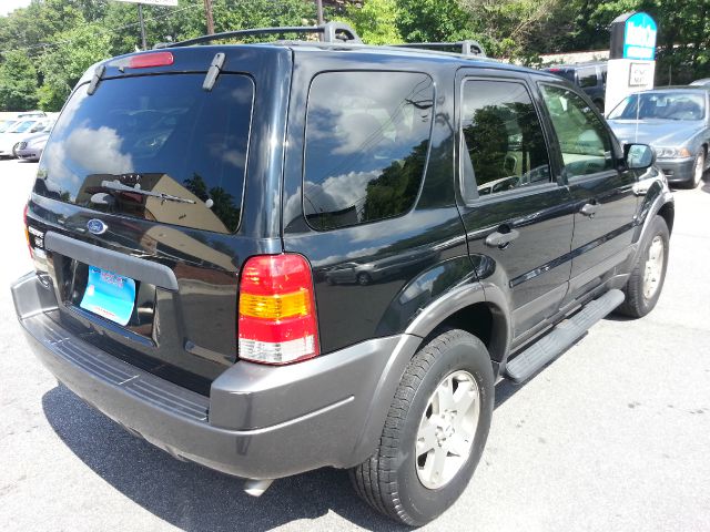 Ford Escape 2003 photo 2