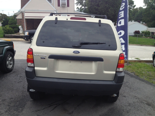 Ford Escape Scion XB SUV