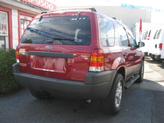 Ford Escape 2004 photo 3