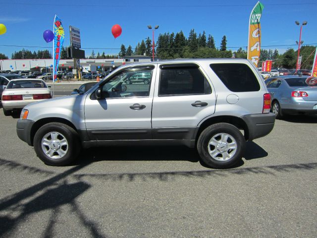 Ford Escape 2004 photo 1