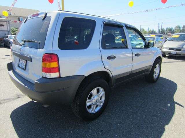 Ford Escape 2004 photo 3