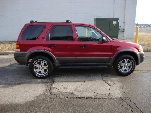Ford Escape 2004 photo 1